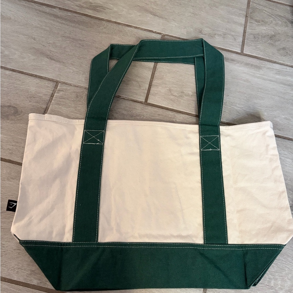 Gymshark Collegiate Oversized Green Tote Bag Lifestyle Club Sold Out Online NEW - Picture 2 of 6